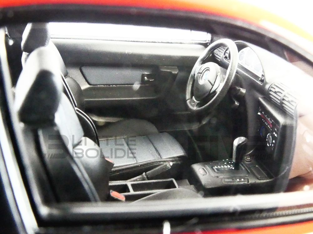 OTTO MOBILE 1/18 – BMW E36 Compact 323ti – 1998 – Little Bolide