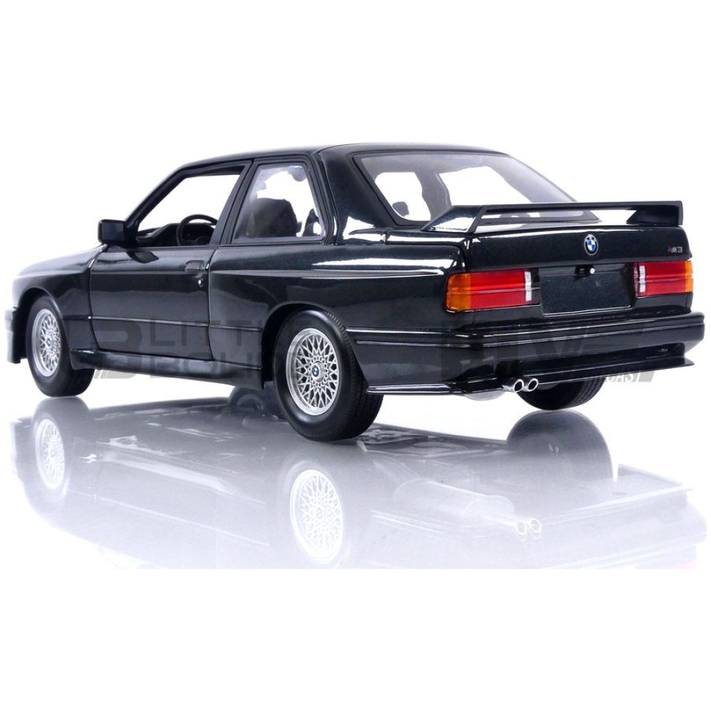 MINICHAMPS 1/18 – BMW M3 (E30) – 1987 – Little Bolide