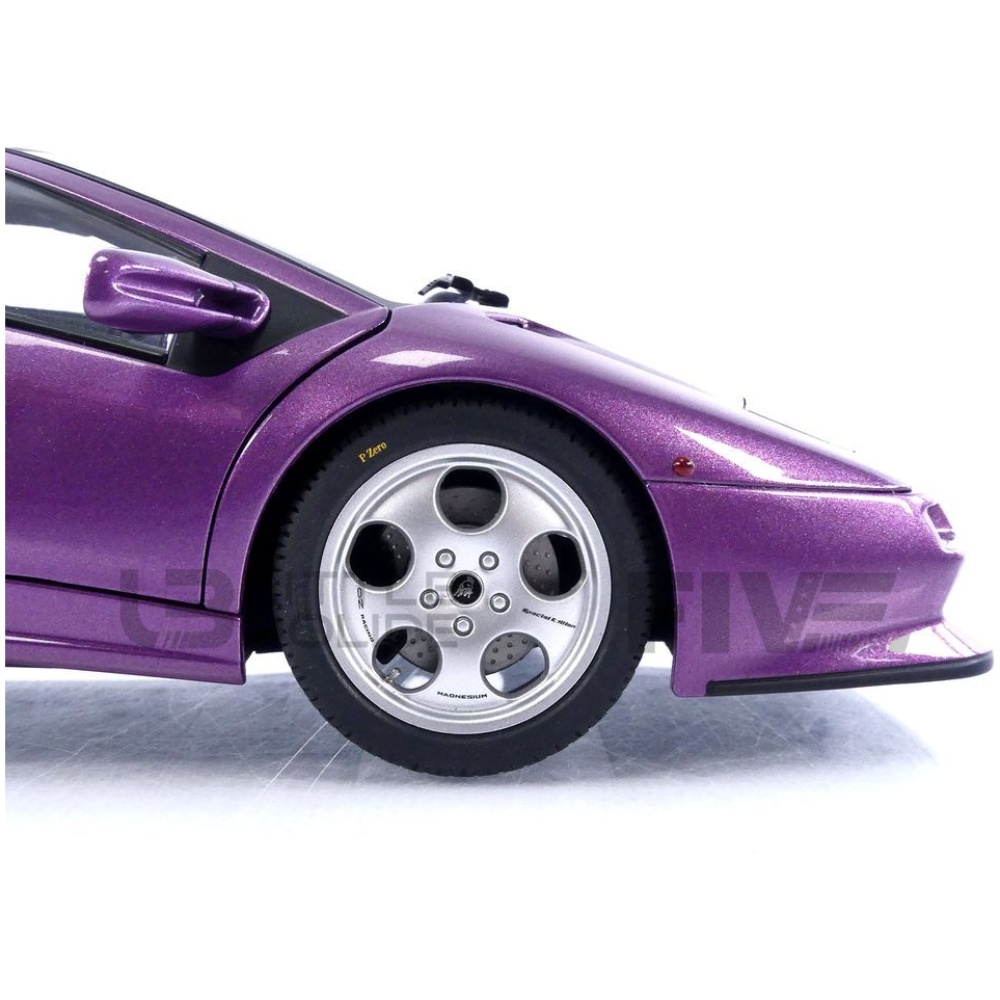 Autoart 1/18 Scale Diecast 70091 - Lamborghini Diablo Roadster