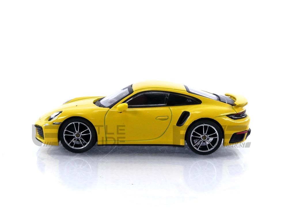 MINI GT True Scale Miniatures Porsche 911 Carrera 4S Racing Yellow