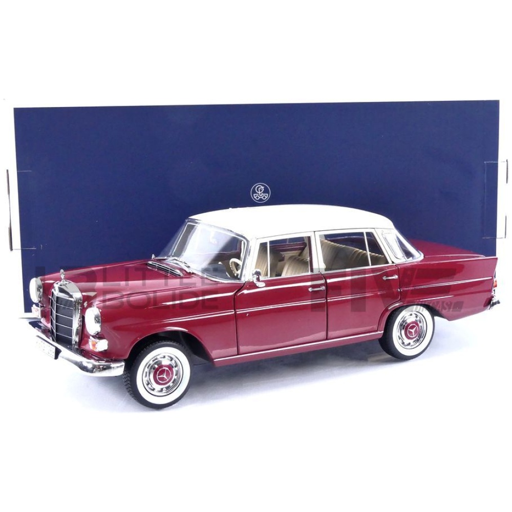 Mercedes-Benz 200 Universal Cream - 1966. Diecast model car in 1/18 scale  manufactured by Norev (ref. NOR-183709, also 3551091837091 and 183709)