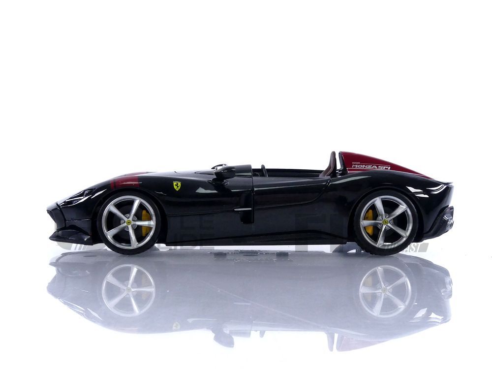  Bburago 1:24 R&P Ferrari Monza SP-1 - Grey : Arts, Crafts &  Sewing