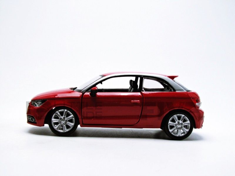 Audi - A1 2010 - Burago - 1/24 - Autos Miniatures Tacot