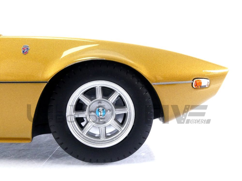 TECNOMODEL TMD18269B DE TOMASO MANGUSTA SPYDER 1966 MET.GREEN 1:18