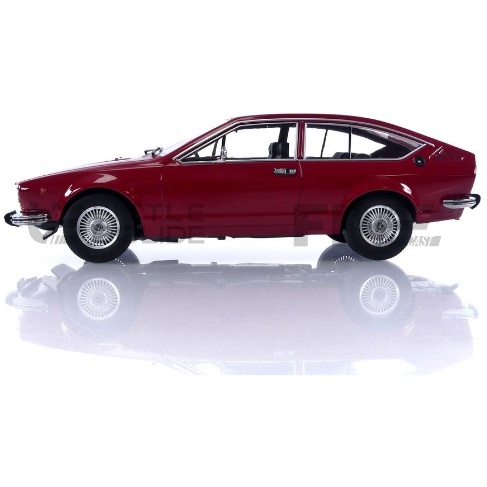 KK SCALE MODELS 1/18 - ALFA-ROMEO Alfetta 2000 GTV - 1976