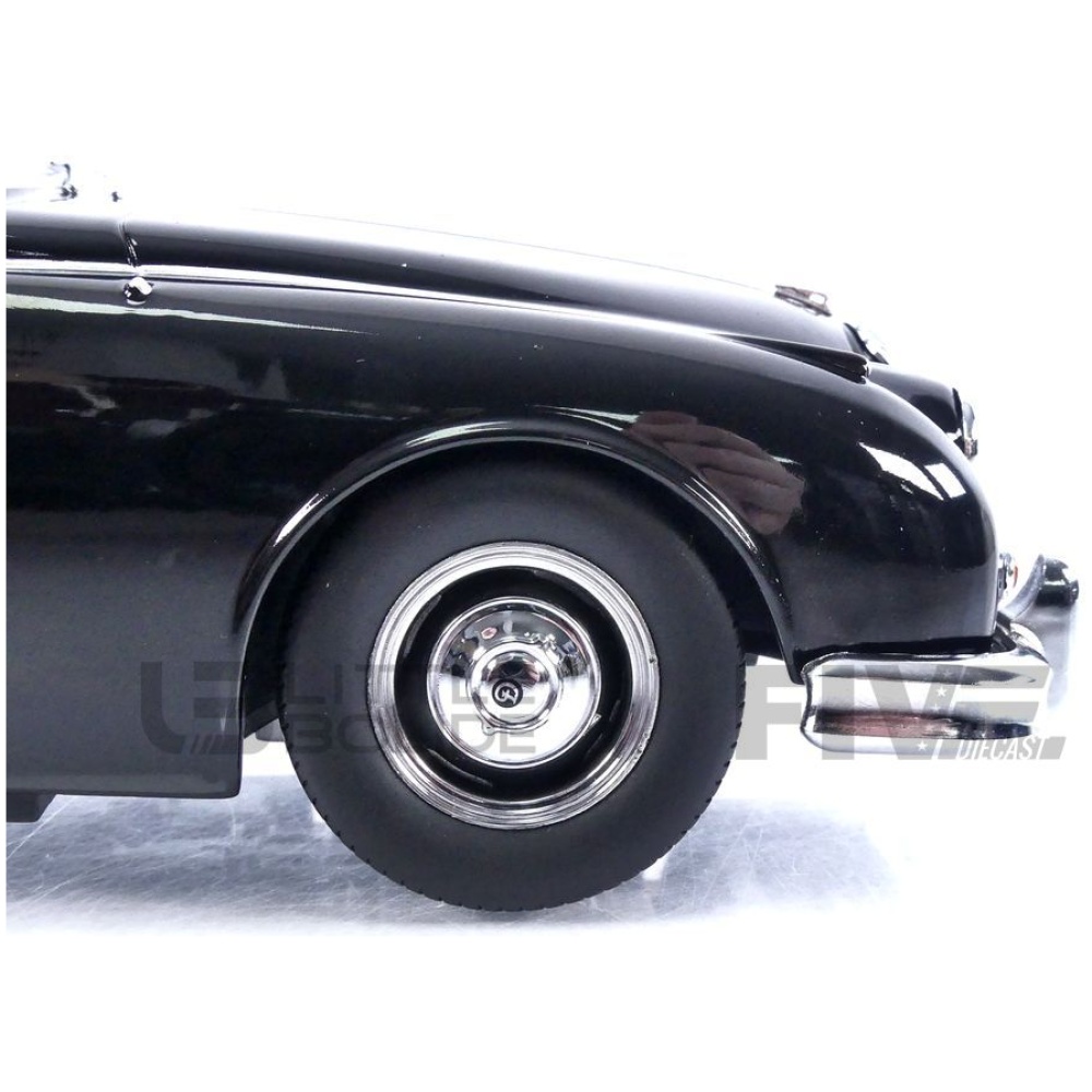 KK SCALE MODELS 1/18 – DAIMLER 250 V8 – 1962 - Five Diecast