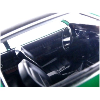 Ford Taunus GXL 1971 Verte – Miniature 1/18 Par KK-Scale – Toit Vinyl Noir