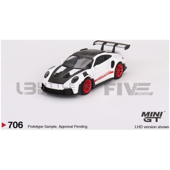mini gt 64 porsche 911 (992) gt3 rs weissach pack  2023 road cars coupe