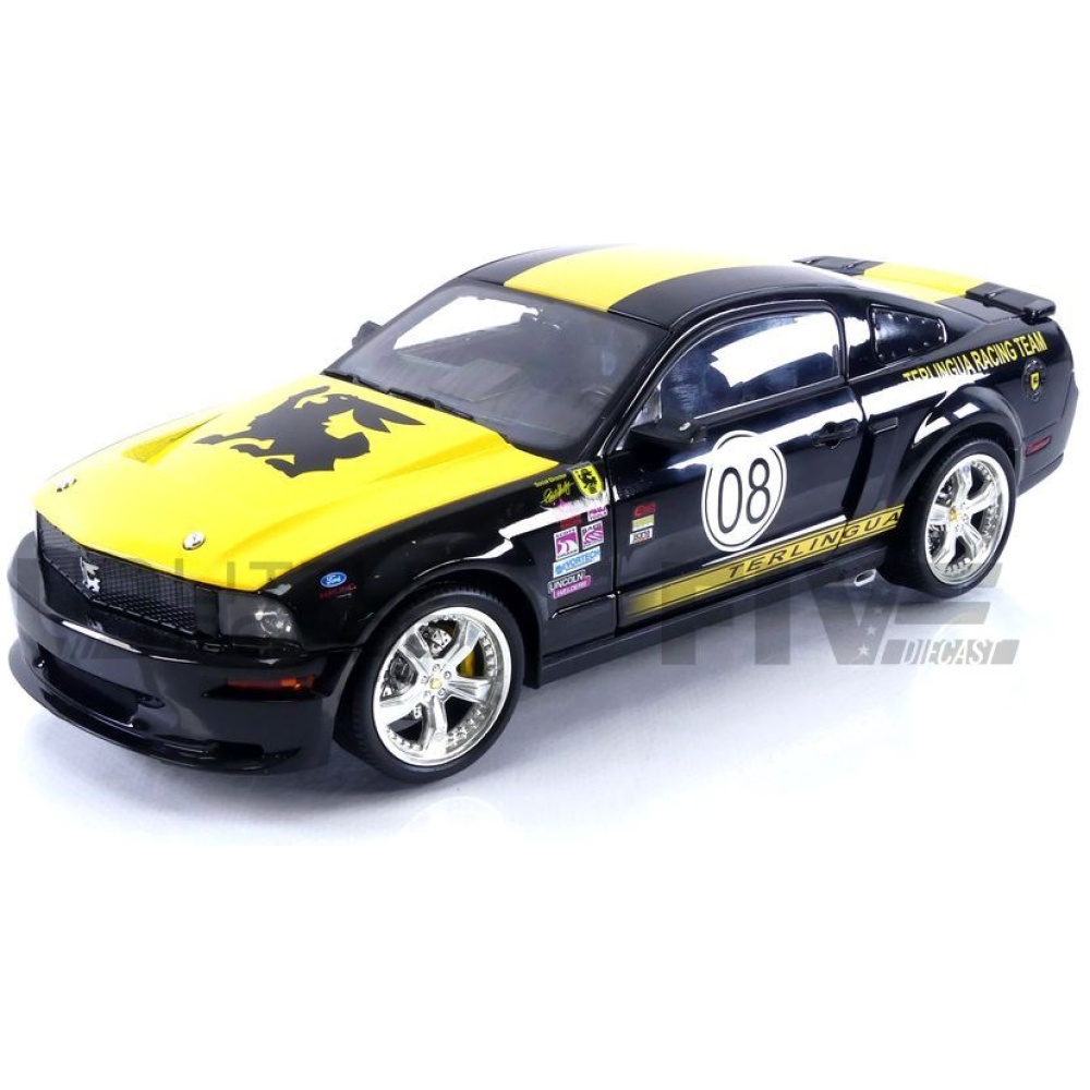 shelby collectibles 18 ford mustang shelby gt  terlingua race version road cars coupe