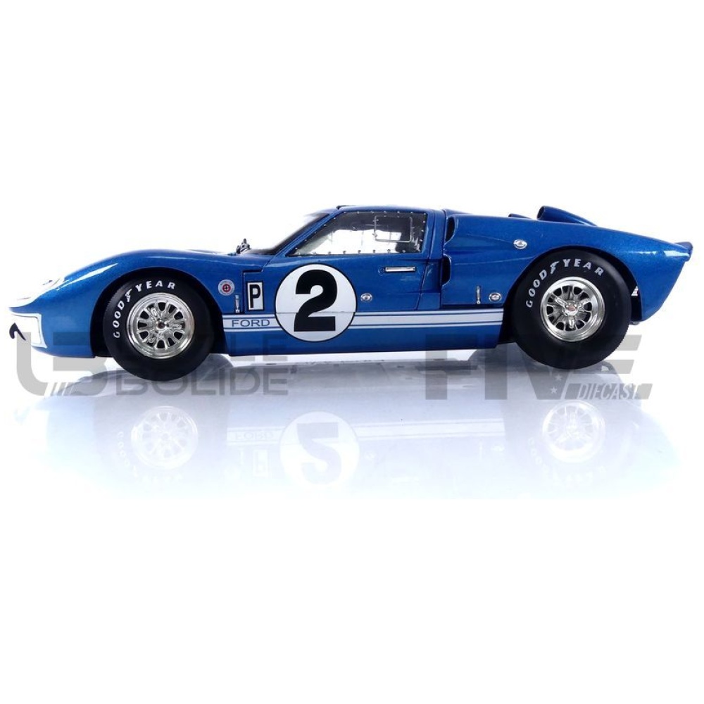 shelby collectibles 18 ford gt 40 mk ii  sebring 1966 racing cars prototypes