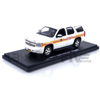 greenlight collectibles 43 chevrolet tahoe  official fire department city of new york road cars military and emergency