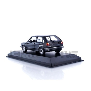 maxichamps 43 volkswagen golf  1985 road cars coupe