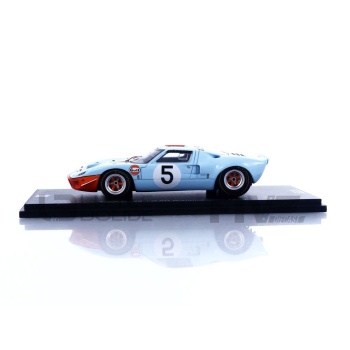 spark 43 ford gt40  winner watkins glen 1968 racing cars racing gt