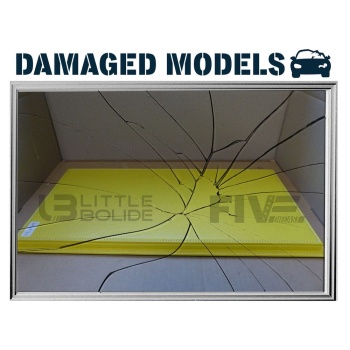 damaged models 12 display case socle 12  mulhouse yellow leather  10097 accessories damaged models