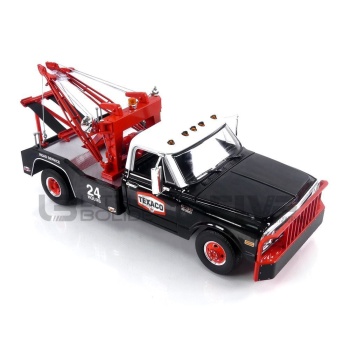 greenlight collectibles 18 chevrolet c30 dually wrecker texaco 24h road service  1969 road cars 4x4 and suv