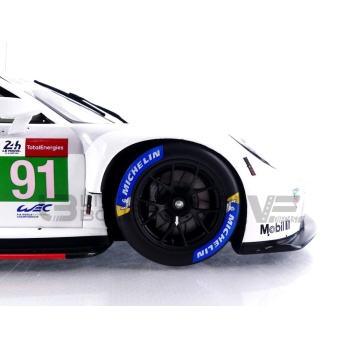 18S725 – SPARK 1/18 - PORSCHE 911 RSR -19 - Le Mans 2021 - Five
