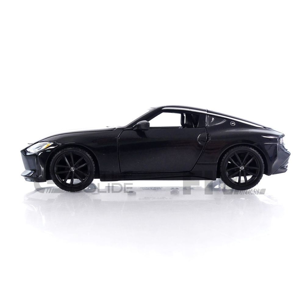 32904BK – MAISTO 1/24 - NISSAN 400Z - 2023 - Five Diecast