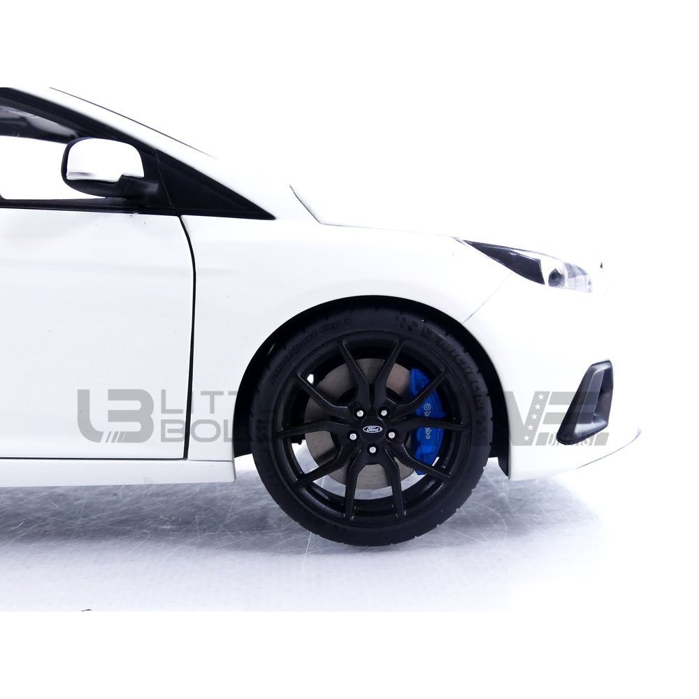 AUTOart 1:18 Ford Focus RS année de construction 2016 ombre noir 72952