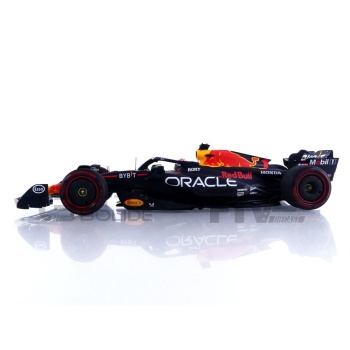 18S905 – SPARK 1/18 - RED BULL RB19 - Winner Spanish GP 2023 (M