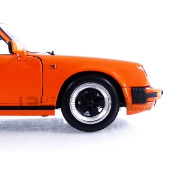 minichamps 18 porsche 911 3.2 carrera  coupe road cars coupe