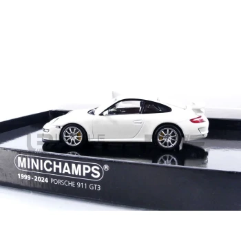 minichamps 43 porsche 911 gt3  2006 road cars coupe
