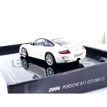 minichamps 43 porsche 911 gt3  2006 road cars coupe