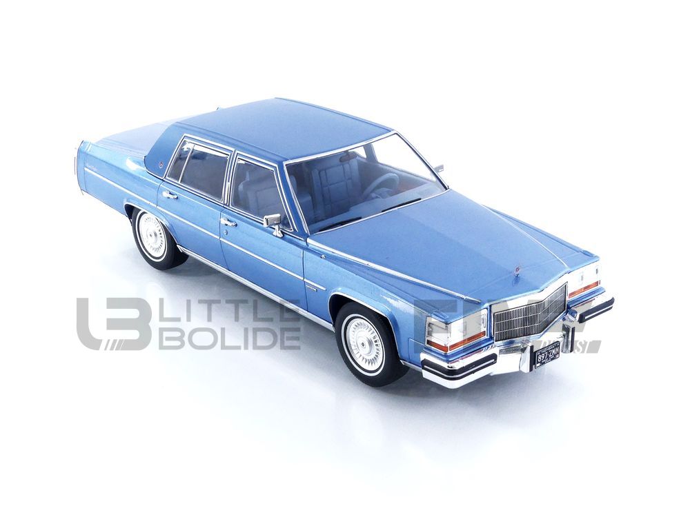 MCG Cadillac Fleetwood Brougham, metallic-rouge foncé 1982, 1:18