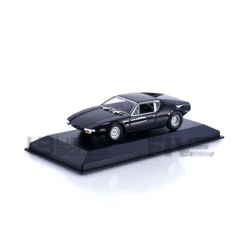 maxichamps 43 de tomaso pantera  1974 road cars coupe