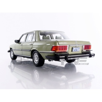 183975 – NOREV 1/18 - MERCEDES-BENZ 450 SEL US TV Version - 1979