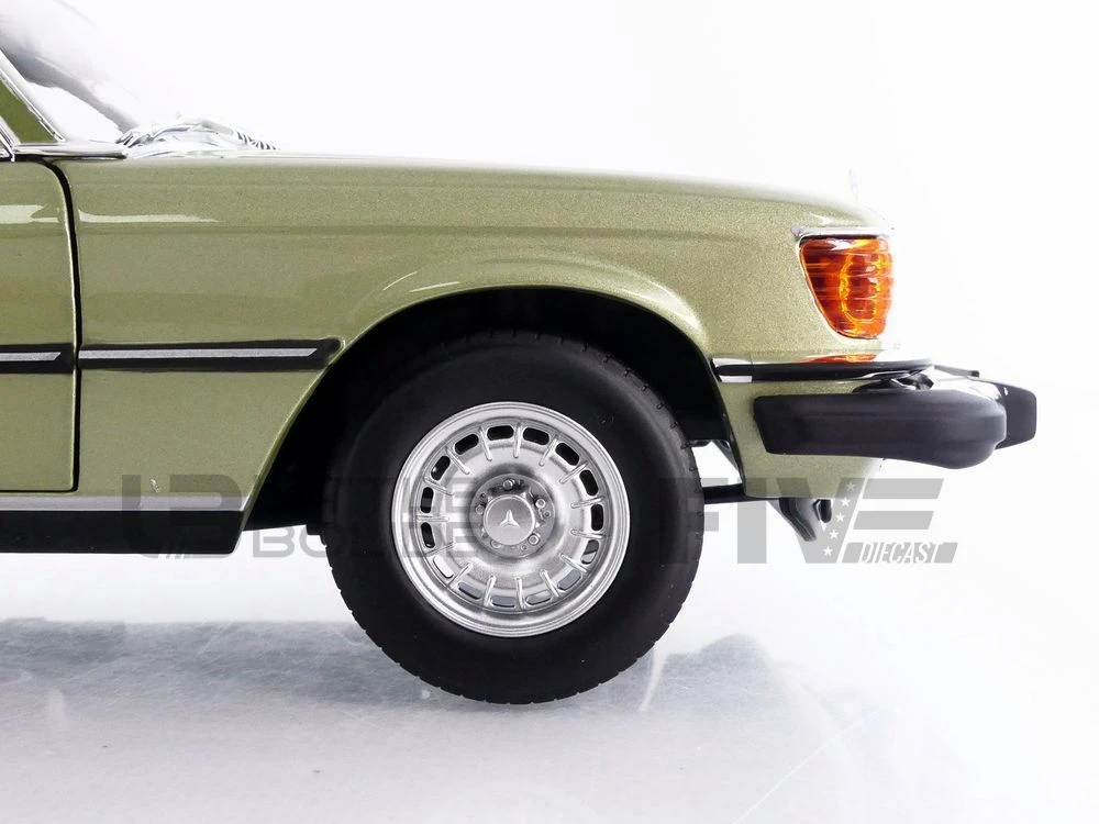 183975 – NOREV 1/18 - MERCEDES-BENZ 450 SEL US TV Version - 1979