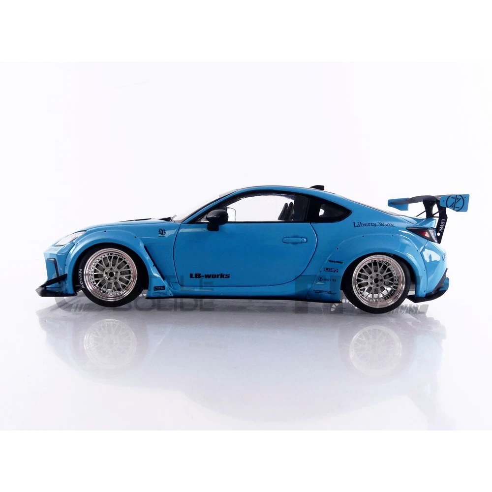 S1813601 - 421186460 – SOLIDO 1/18 - TOYOTA GR86 LBWK Body Kit
