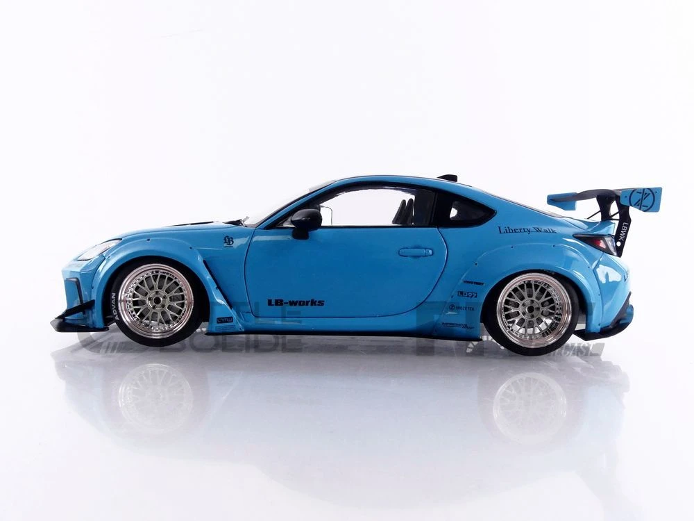 S1813601 - 421186460 – SOLIDO 1/18 - TOYOTA GR86 LBWK Body Kit