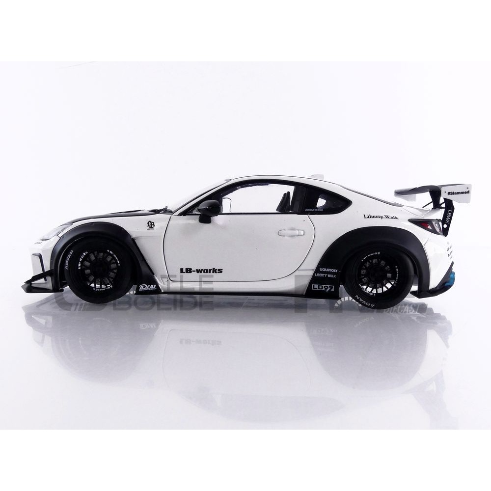S1813602 - 421186461 – SOLIDO 1/18 - TOYOTA GR86 LBWK Body Kit