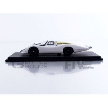 spark 43 porsche 907lh test days le mans 1967 racing cars le mans