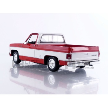maisto 18 chevrolet c10 cheyenne super  1974 road cars 4x4 and suv