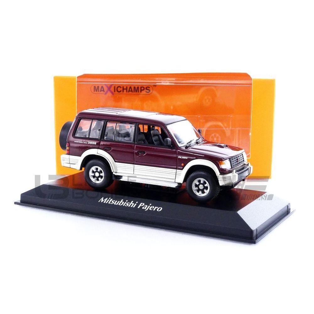 940163470 – MAXICHAMPS 1/43 - MITSUBISHI Pajero LWB - 1991 - Five