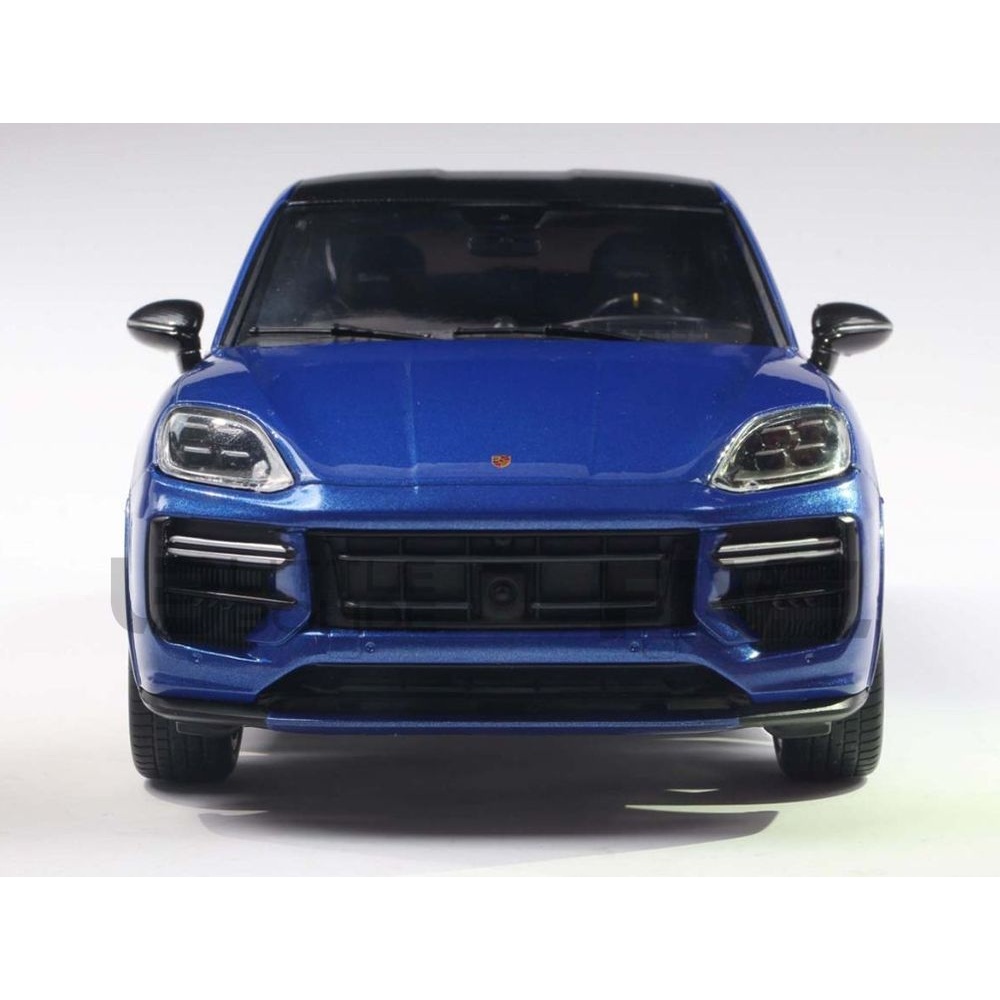 S1811903 – SOLIDO 1/18 - PORSCHE Cayenne Turbo S - 2024 - Five Diecast