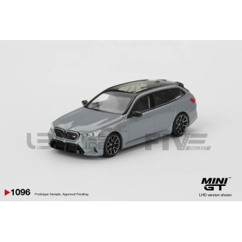 mini gt 64 bmw m5 touring (g90) 2025 road cars coupe