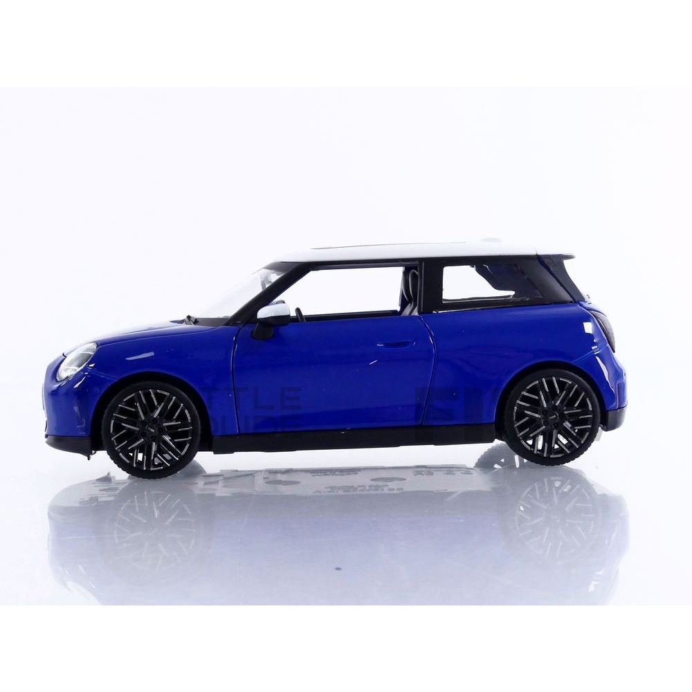 32926BL – MAISTO 1/24 - MINI Mini Cooper SE J01 - 2024 - Five Diecast