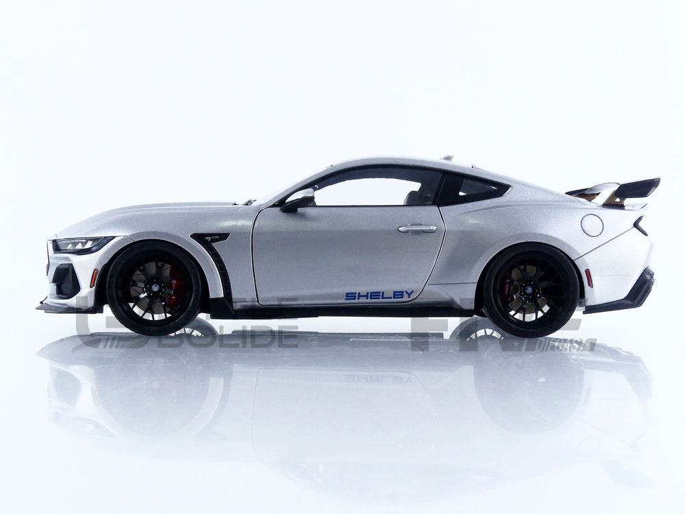 PHANTOM MUSTANG 1/48 透明工作モデル　新品未開封 S1813803 – SOLIDO 1/18 - FORD Shelby Mustang Super Snake - 2025