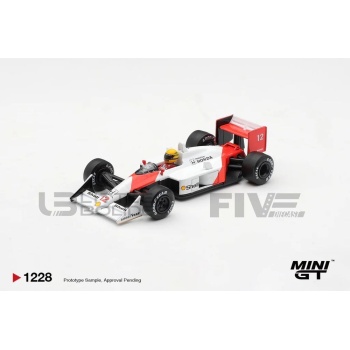 mini gt 64 mclaren mp4/4 winner canadian gp 1988 racing cars formula 1