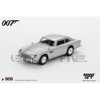 mini gt 64 aston martin db5 casino royale english blister packaging 2006 road cars coupe