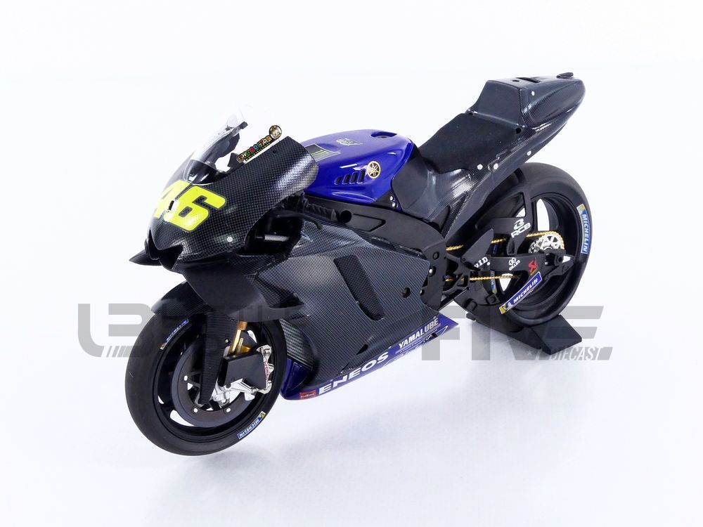 122203946 – MINICHAMPS 1/12 - YAMAHA YZR-M1 - Moto GP - Test BRNO