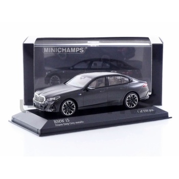 minichamps 43 bmw i5  2023 road cars sedan