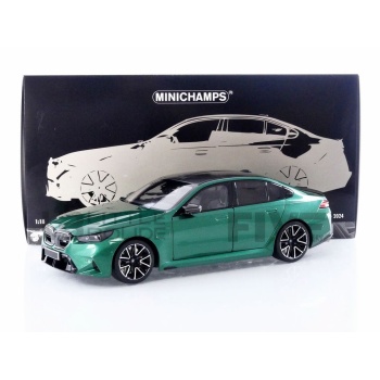 minichamps 18 bmw m5  2024 road cars coupe