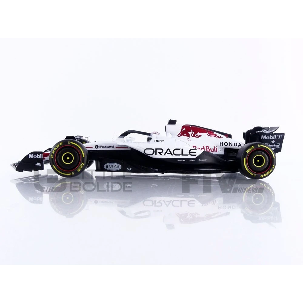 18005-V1-Japan – BBURAGO 1/18 - RED BULL RB21 - Winner Japan GP