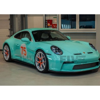 gt spirit 18 porsche 911 (992) 2025 road cars coupe