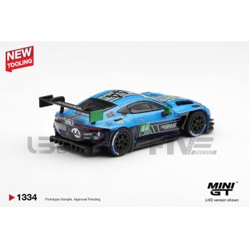 mini gt 64 aston martin vantage gt3 evo  imsa 24h daytona 2025 racing cars racing gt