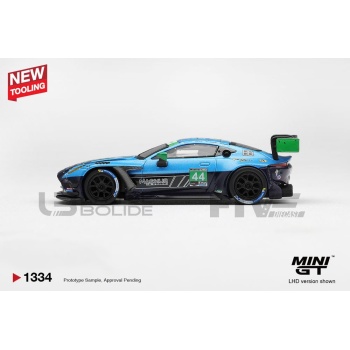 mini gt 64 aston martin vantage gt3 evo  imsa 24h daytona 2025 racing cars racing gt